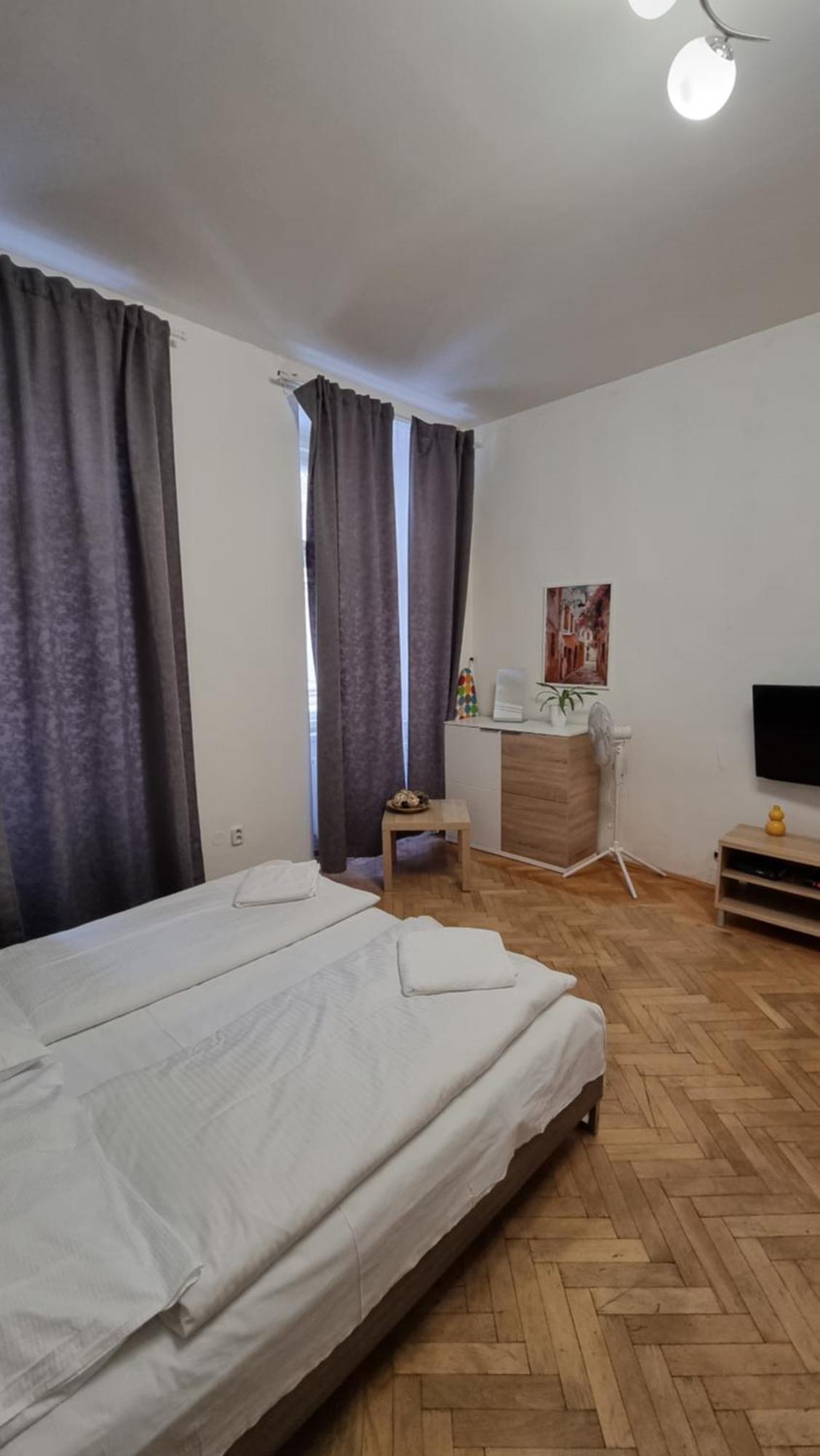 Apartment Krakovska 20 Prag Exterior foto